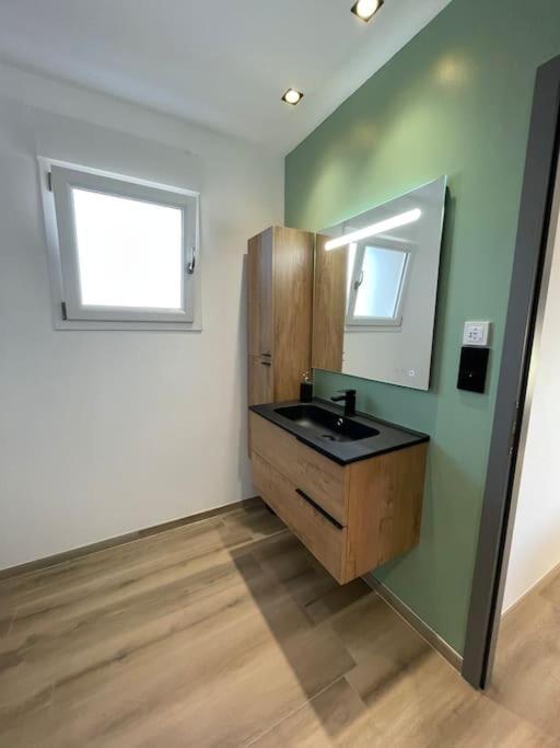 Appartement Climatise Charmes  Exterior photo